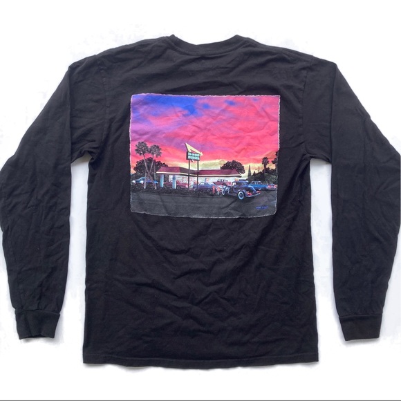 Other - In-n-Out burger California long sleeve graphic shirt in great condition.